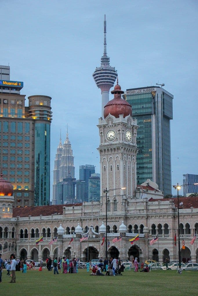 Your first week in Kuala Lumpur: SIM, bank, food, and finding your people