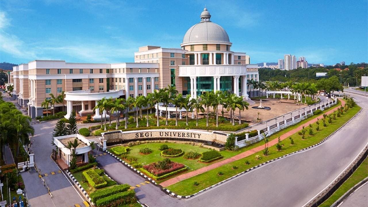 SEGi University campus